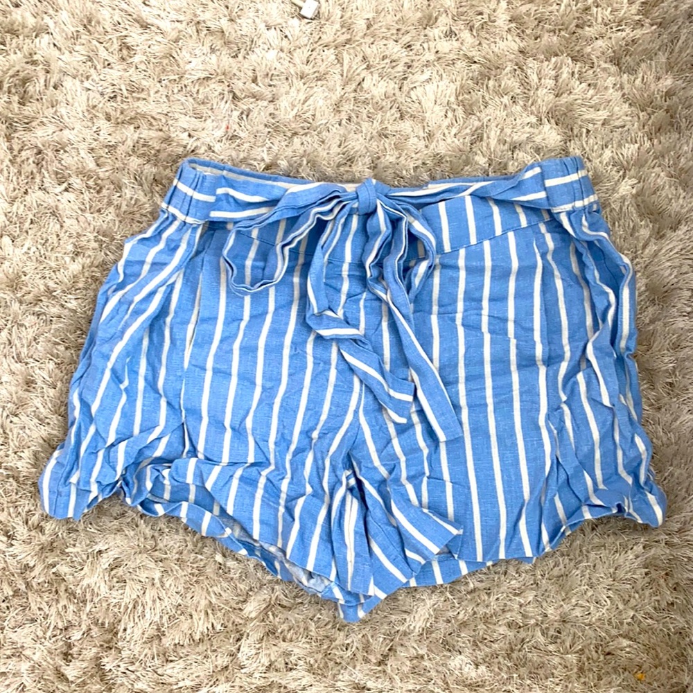 Striped linen shorts